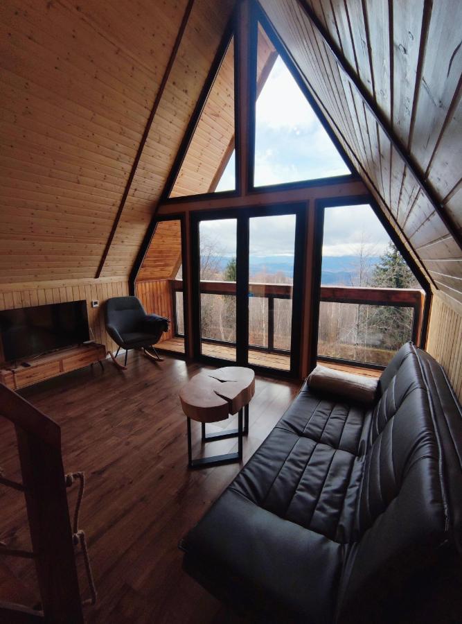 Triangle House Parang Lodge *